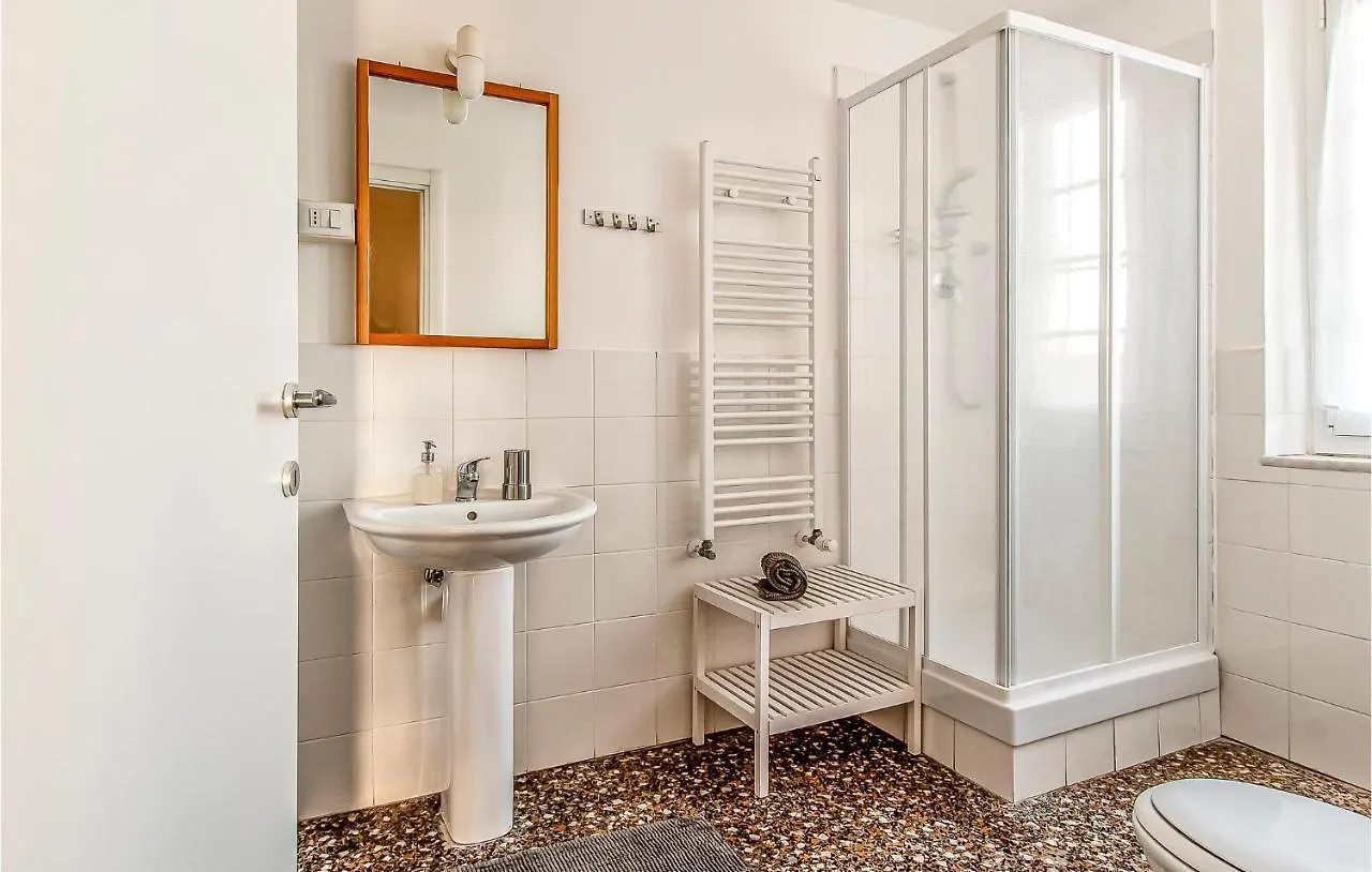 4 Bedroom Beautiful Apartment In Genova Italy