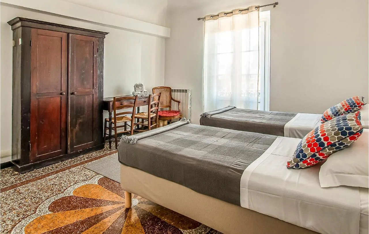 4 Bedroom Beautiful Apartment In Genova Italy